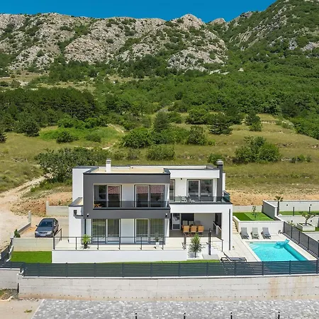 Villa Marina With A Pool