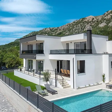 Marina With A Pool Draga Bašćanska