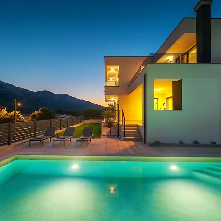 Villa Marina With A Pool *