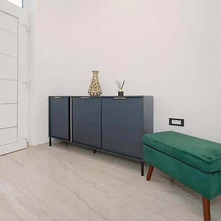 Marina With A Pool Villa Draga Bašćanska