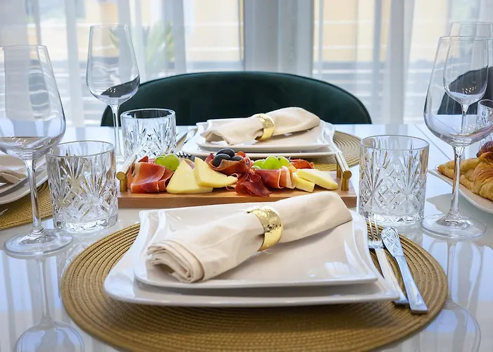 Willa Marina With A Pool Draga Bašćanska