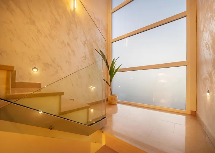 Marina With A Pool Willa Draga Bašćanska